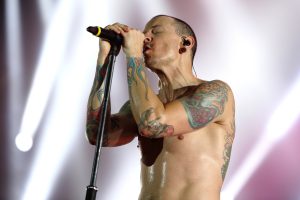 LONDON, ENGLAND - JULY 03: Chester Bennington of Linkin Park performs at The O2 Arena on July 3, 2017 in London, England. (Photo by Burak Cingi/Redferns)
